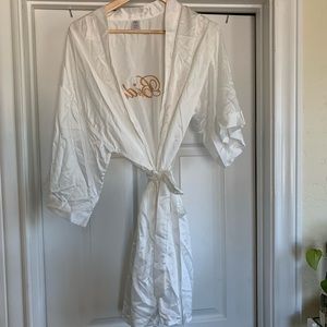 NWOT bridal robe